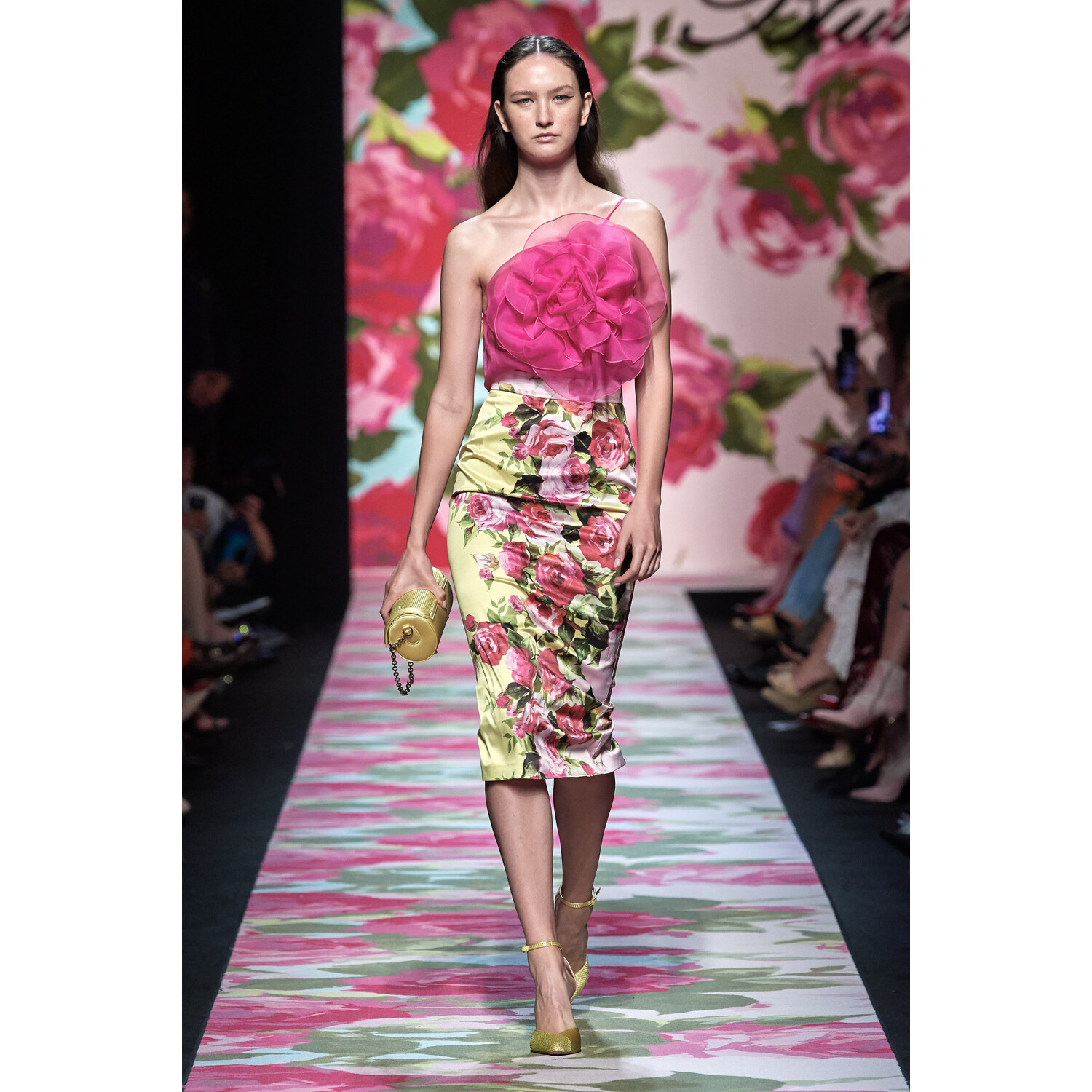 Фото Blumarine Spring 2020 / Blumarine весна-лето 2020 / Неделя моды: Милан